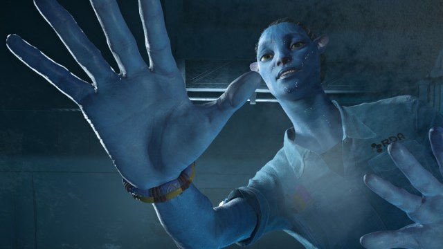 Na'vi with hands outstretched in Avatar: Frontiers of Pandora.