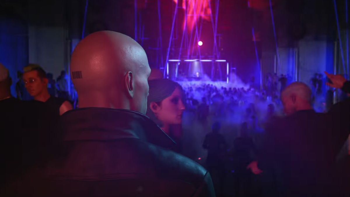 agent 47 in club in berlin the drop hitman world of assassination