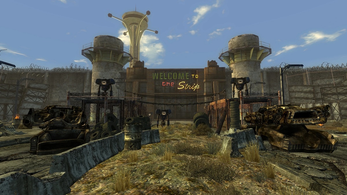 Fallout New Vegas: the entrance to the Strip, guarded by robots.