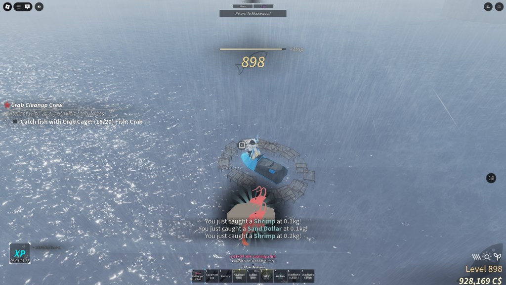 A Fisch player is using Crab Cages to catch fish