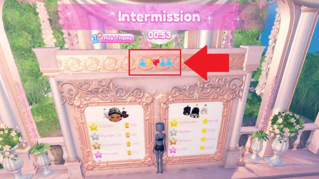 Five emojis above a scoreboard for a Flamethrower in Dress to Impress. 