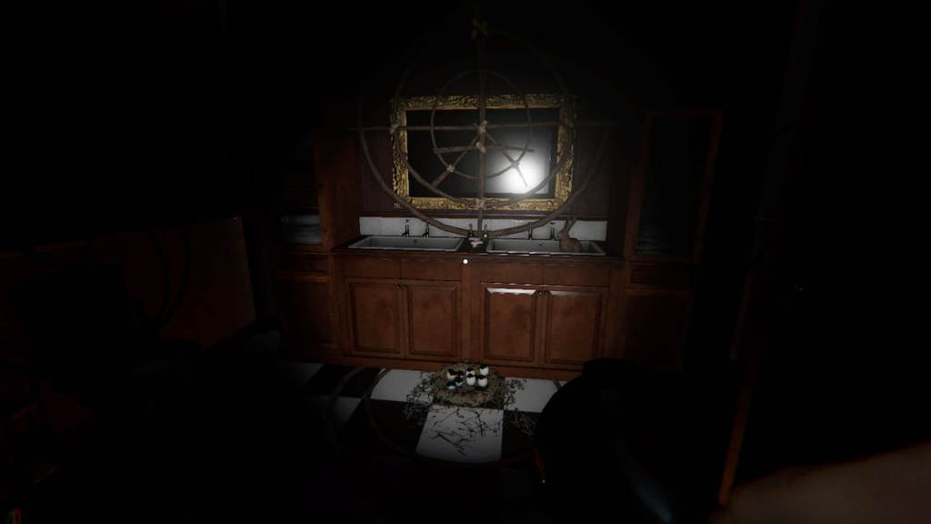 Forest Minion nest in a bathroom in Phasmophobia