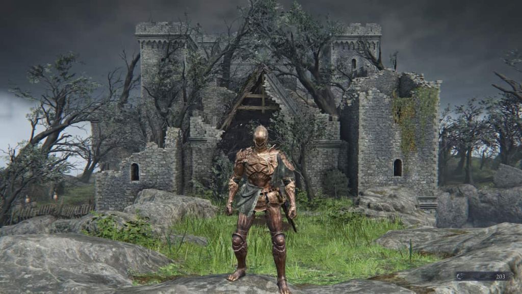 Executor standing in Roundtable Hold in Elden Ring Nightreign