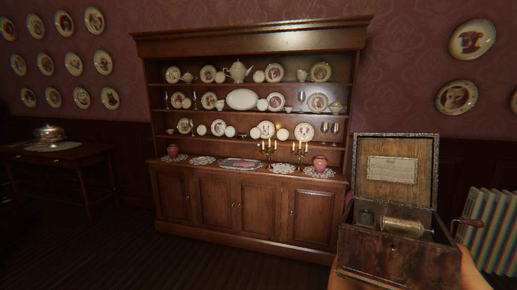 Holding and using the Music Box in Phasmophobia