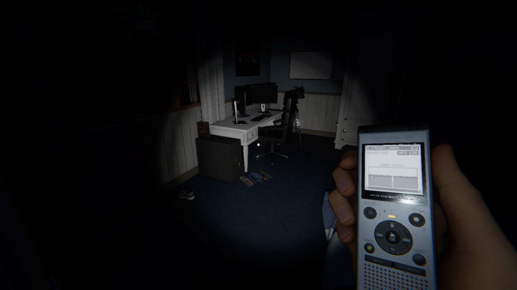 Tier II Sound Recorder in use in Phasmophobia