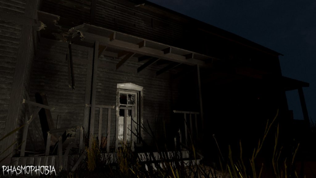 The front entrance to Grafton Farmhouse in Phasmophobia