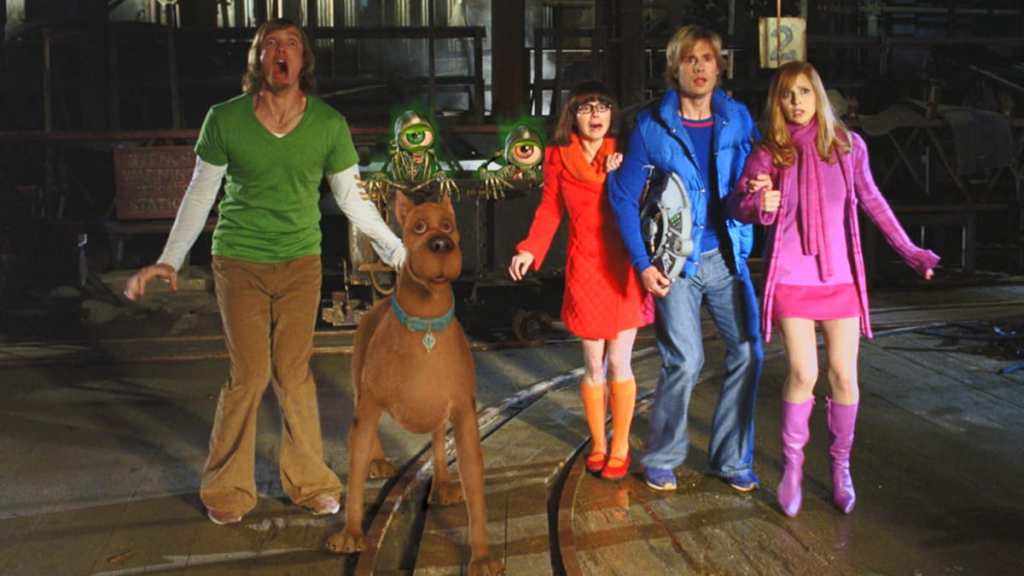Scooby doo crew standing together looking terrified