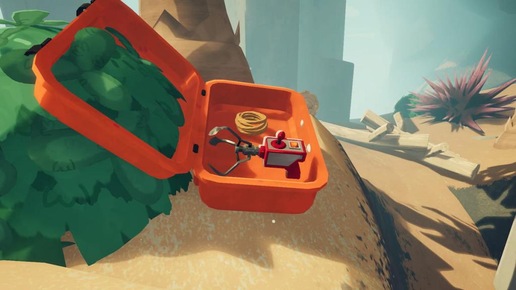 PEAK Rescue Claw inside a luggage bag